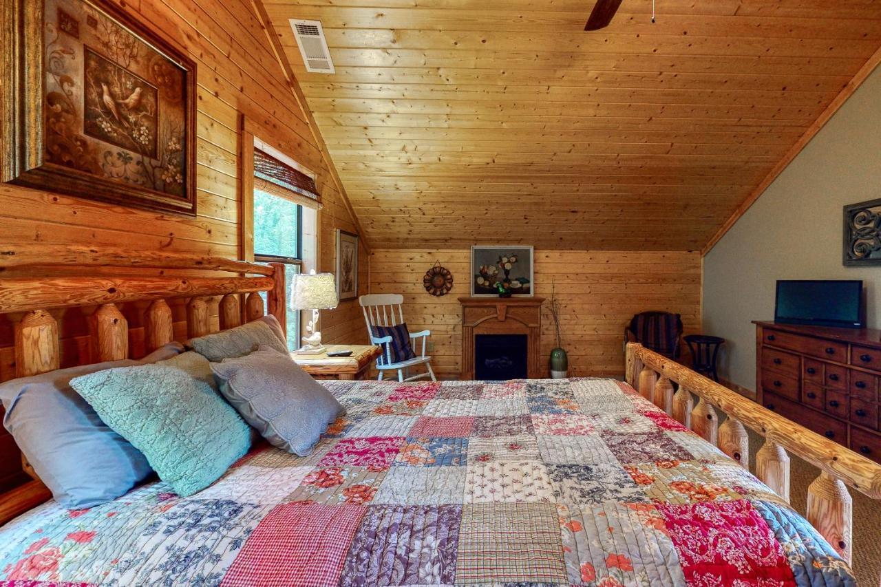 Red Roof Retreat Βίλα Κλίβελαντ Εξωτερικό φωτογραφία